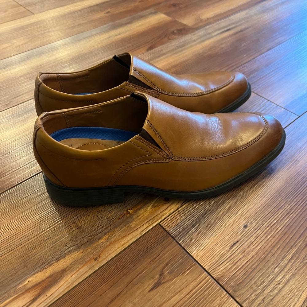 Clarks men 8 1/2 like new